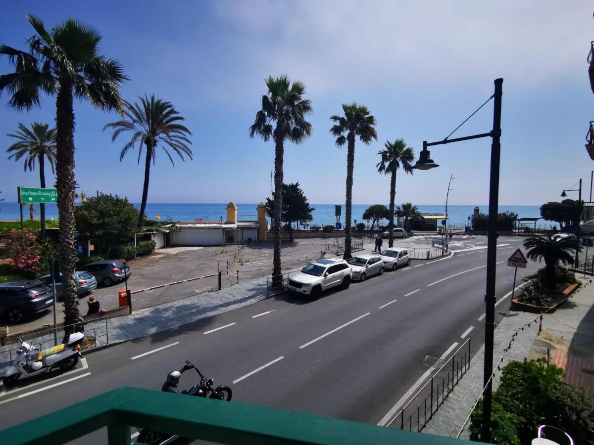 Affittacamere Montecarlo ライグエーリア エクステリア 写真